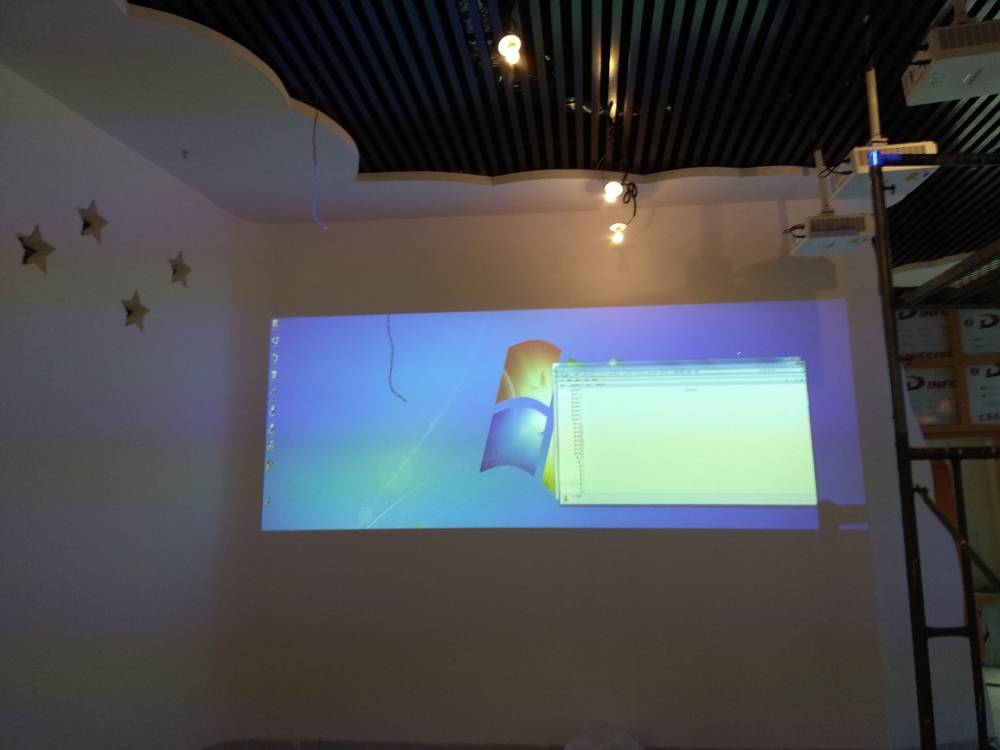 云之视3d全息投影激光高清投影仪展览展示工程投影仪技术施工