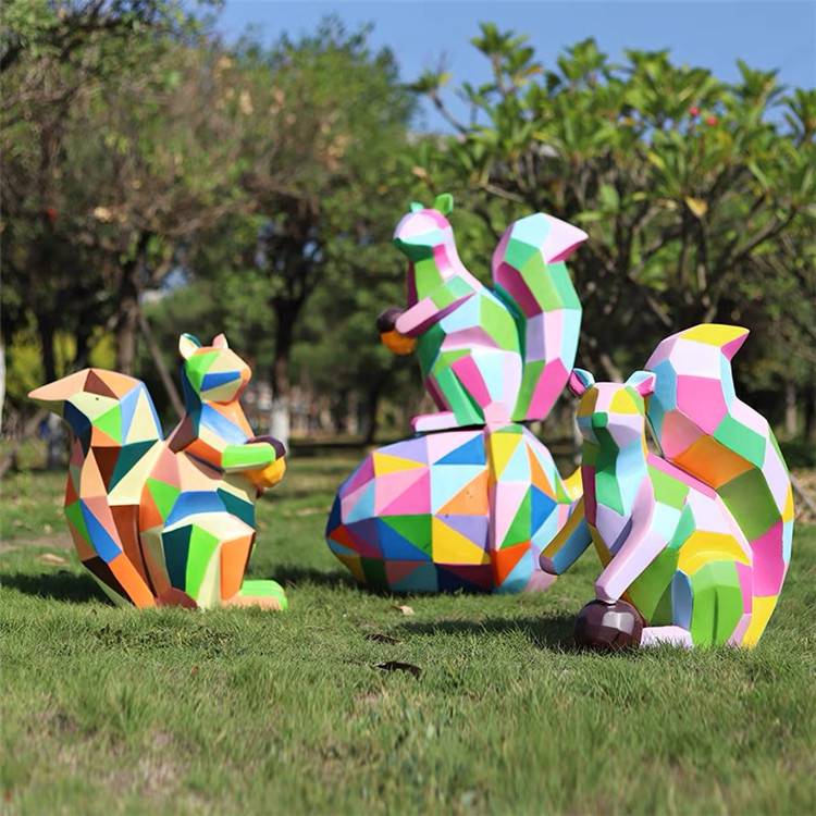 玻璃钢松鼠雕塑花园抽象卡通雕塑摆件几何动物雕塑