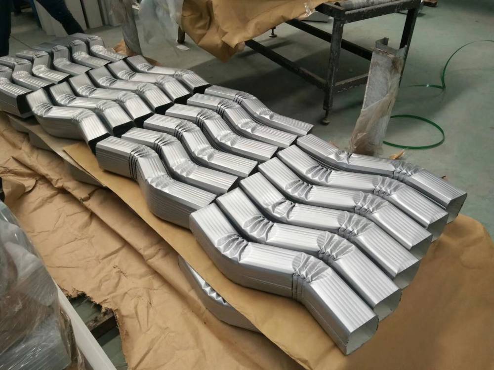 江苏腾威彩钢落水管雨水管不锈钢管卡弯头不锈钢落水斗屋面排水可定制