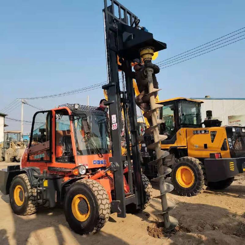 供应5吨越野叉车抓钢管专用四驱叉车黑龙江鹤岗