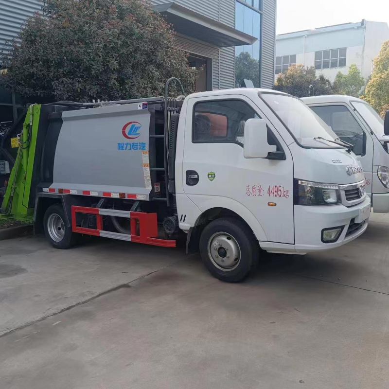 五十铃6方8方小区物业垃圾运输车中型环卫垃圾车全封闭压缩垃圾车