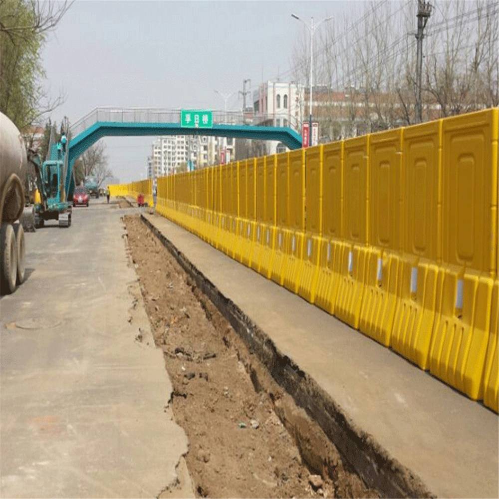 路航金属直售标准尺寸黄色水马围挡施工临时隔离水马护栏