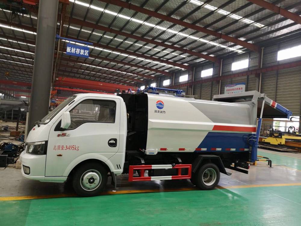 汽油全封闭挂桶式垃圾车全封闭挂桶式垃圾车多少钱一辆