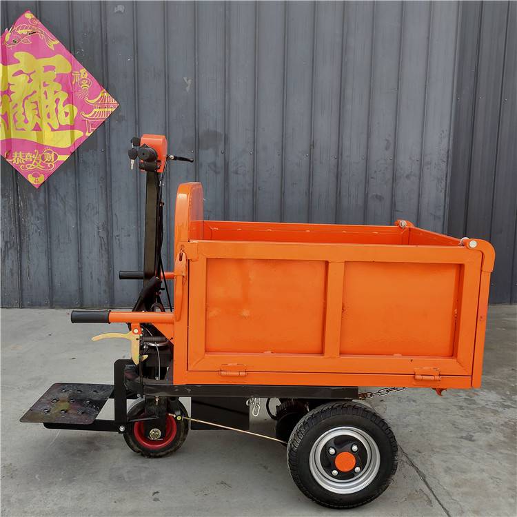 新晨工程三轮车拉砖混凝土沙子石子运输车可骑行电动灰斗车