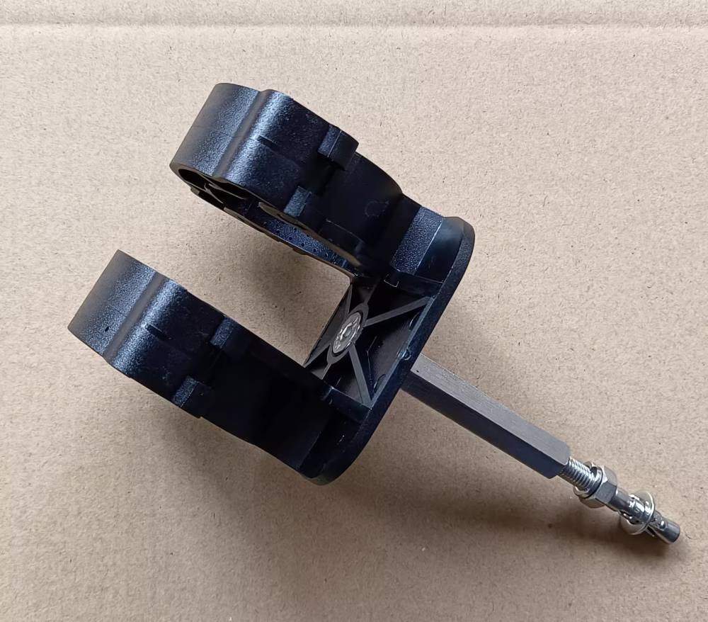 漏缆卡具13815842型双重自锁泄漏缆吊夹双卡扣漏缆高速卡具