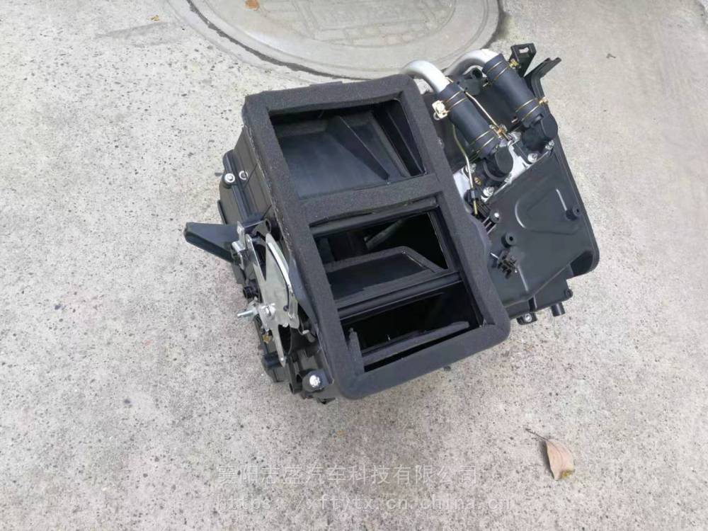 东风多利卡暖风机带蒸发器总成蒸发箱芯体专卖