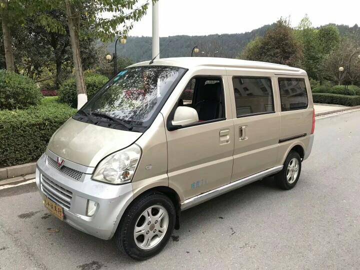 郑州大小面包车出租拉货搬家长短途包车