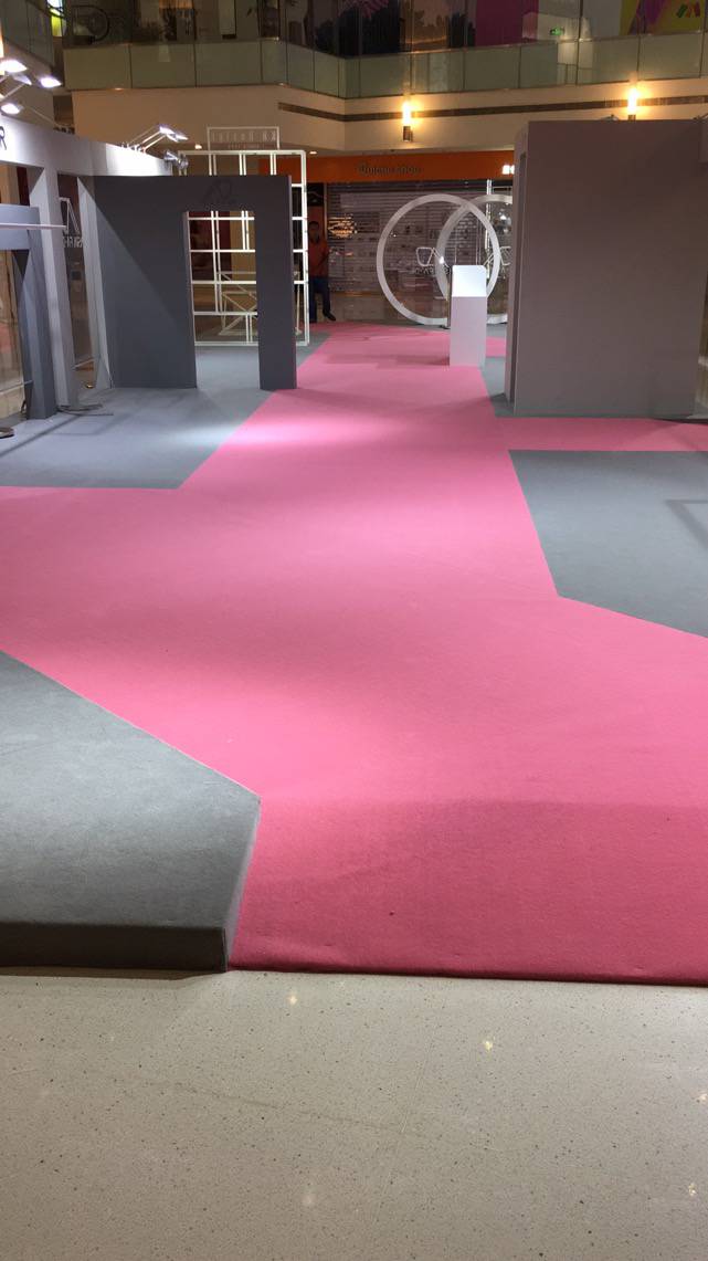 地毯的用途:展览会,展览馆,庆典礼仪活动,开幕式,演艺活动等公共场所.