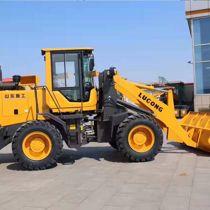 鲁工养殖场牧场粪便装载机928矮脚虎铲车四驱无级变速抓木机