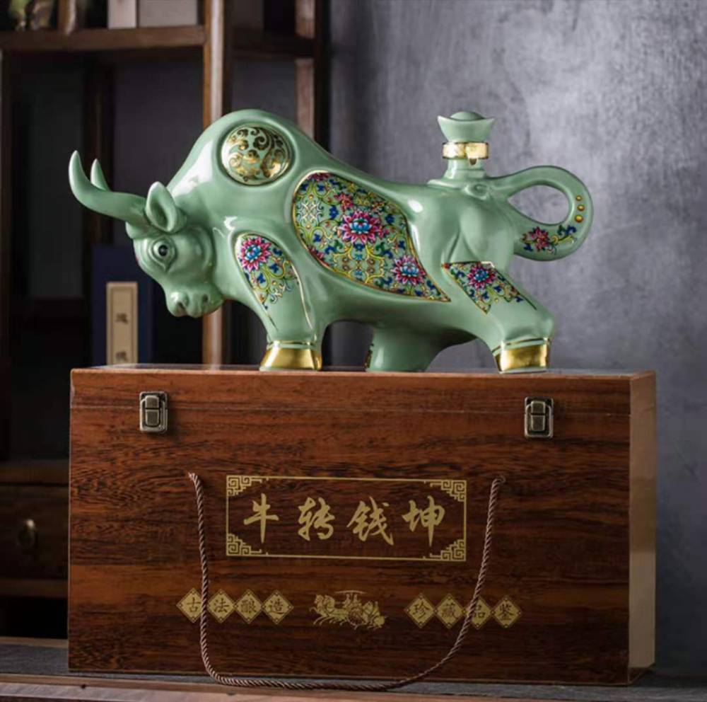 财运牛5斤陶瓷酒瓶生肖牛陶瓷酒瓶密封酒坛子厂家批发