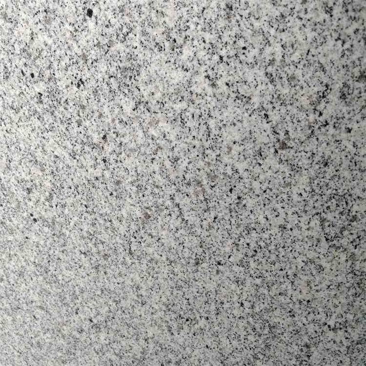 湖北芝麻灰矿山市政广场工程g655芝麻灰小规格马蹄石图片