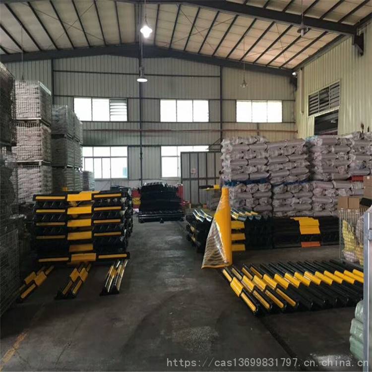 2米优质橡胶车轮器 汽车停车限位器 邢台交通设施生产厂家