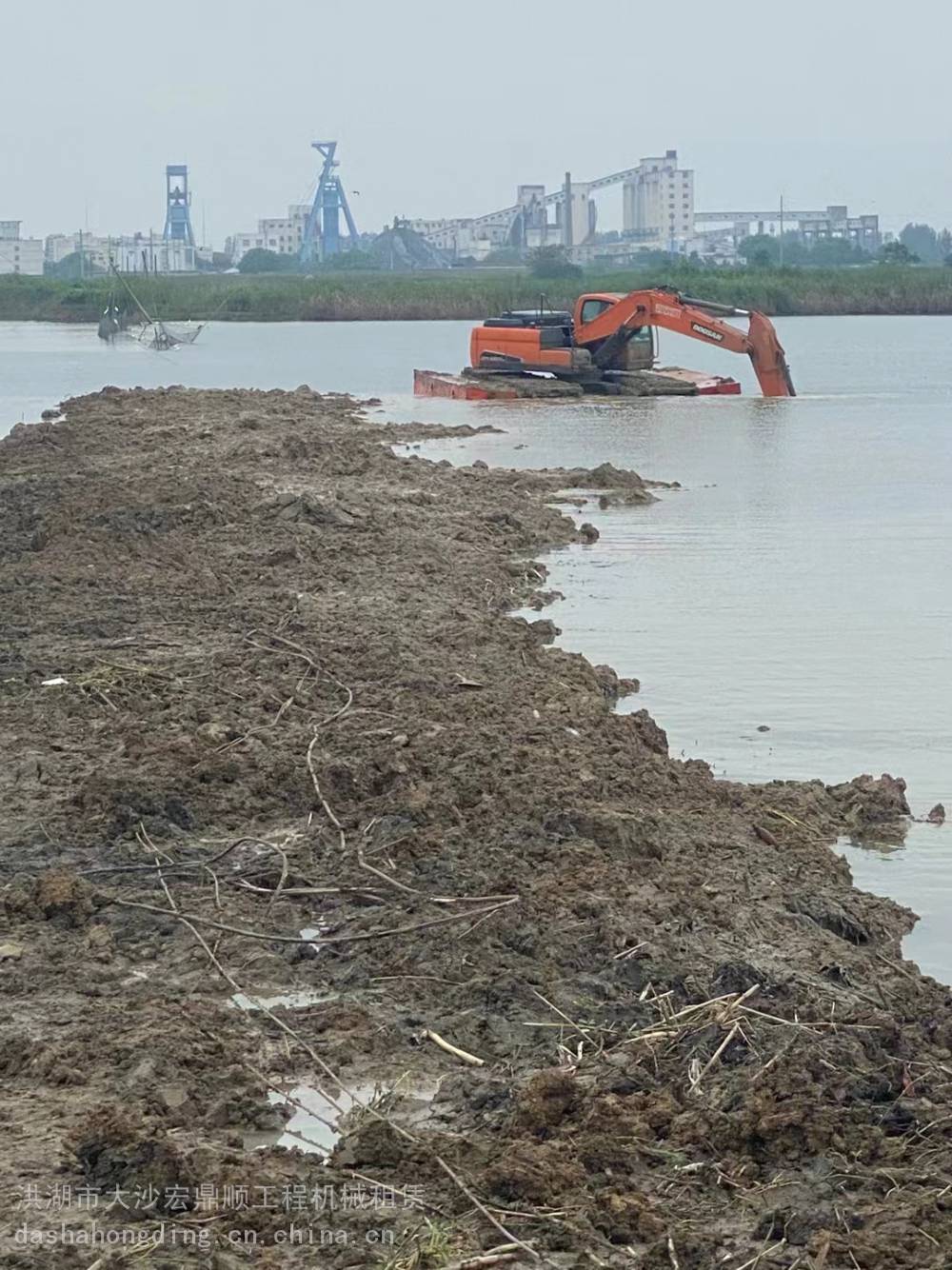 贵阳清淤水挖租赁船水下挖土机出租