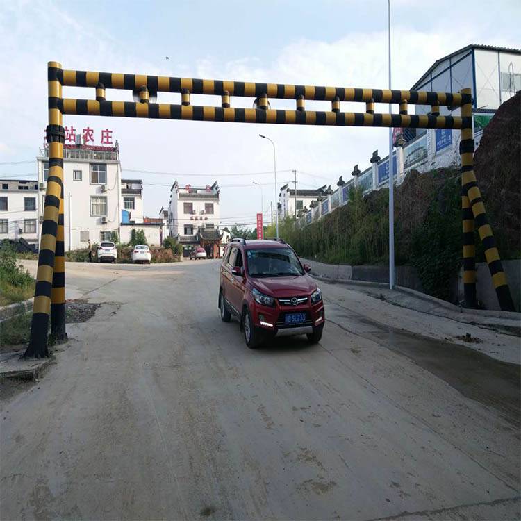 停电可操控型限高杆油丝绳限高架超宽限高杆图片