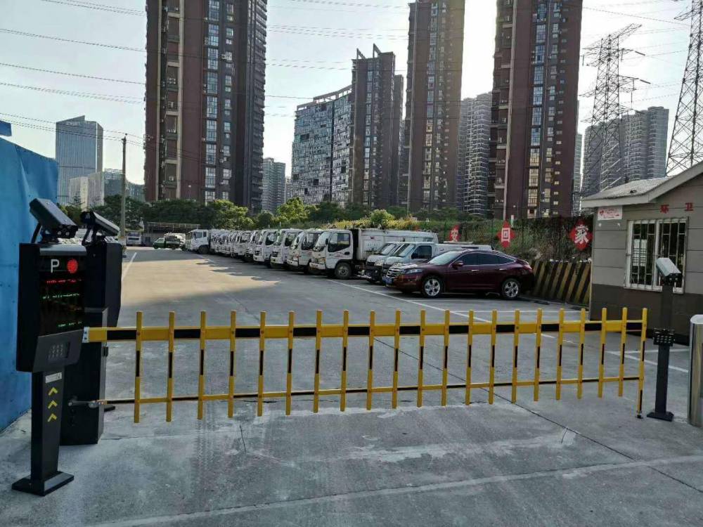 迪庆智能停车场栅栏道闸一体机自动车牌识别门禁系统