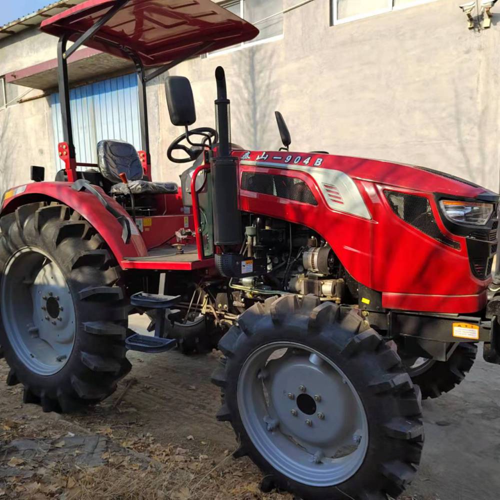 泰山804四驱多缸拖拉机农用四轮深耕耙地机图片