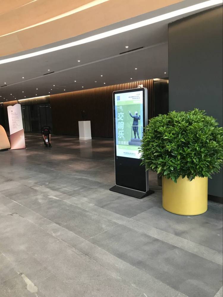 55寸立式广告机租赁55寸广告机出租竖屏广告机租赁