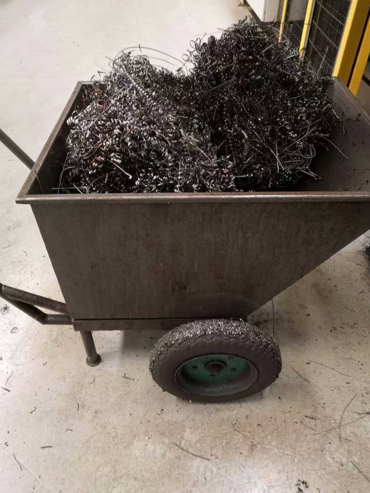 铝屑清理车厂家定做机床铁屑手推车