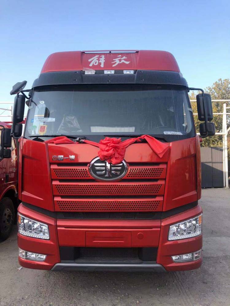 一汽解放j6p九米六前四后四高栏出售