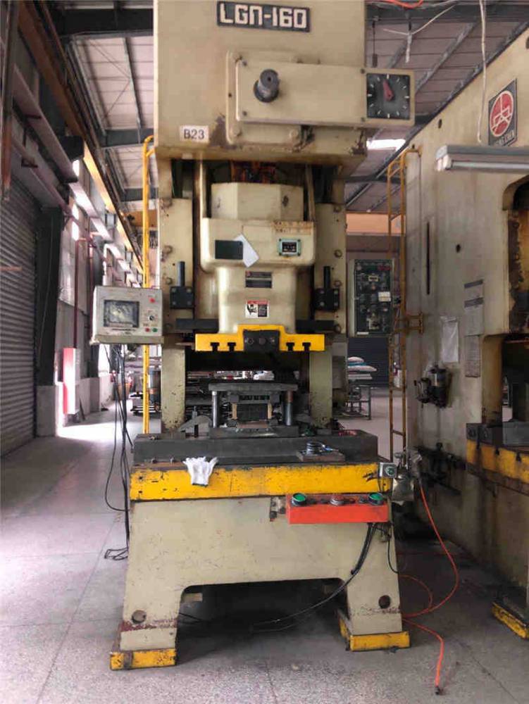 整厂二手台湾立兴陈气动冲床回收25250t冲床回收