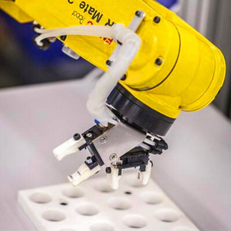 派斯林：推出智能机器人飞机装配应用方案