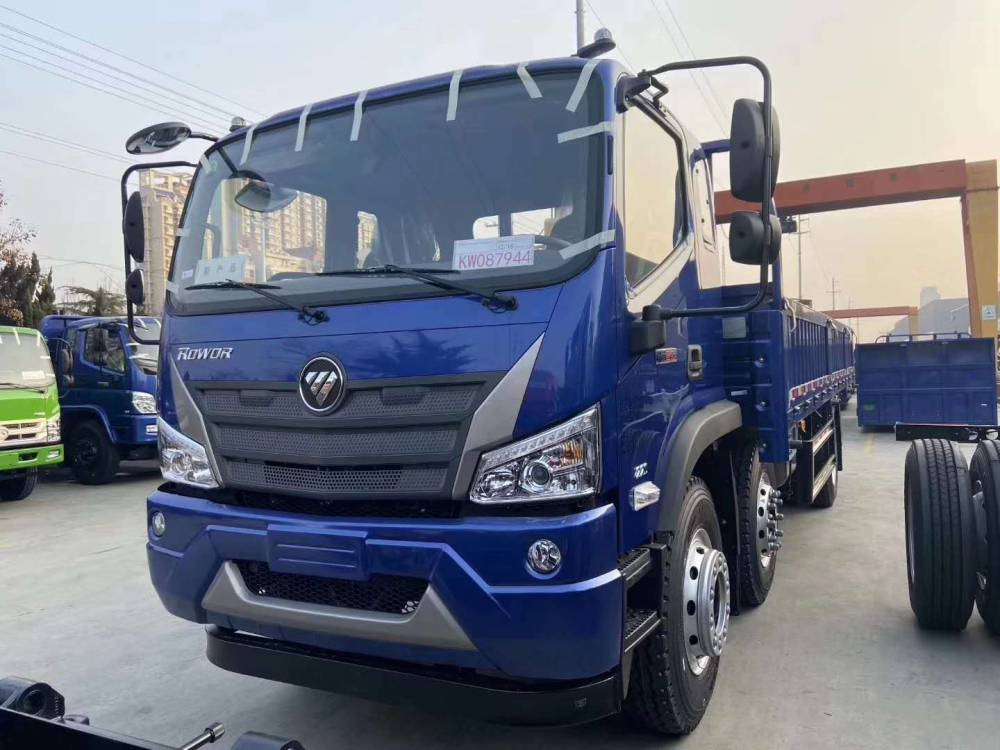 北京福田瑞沃es3前四后四68米小三轴中卡bj5244ccynpfb01