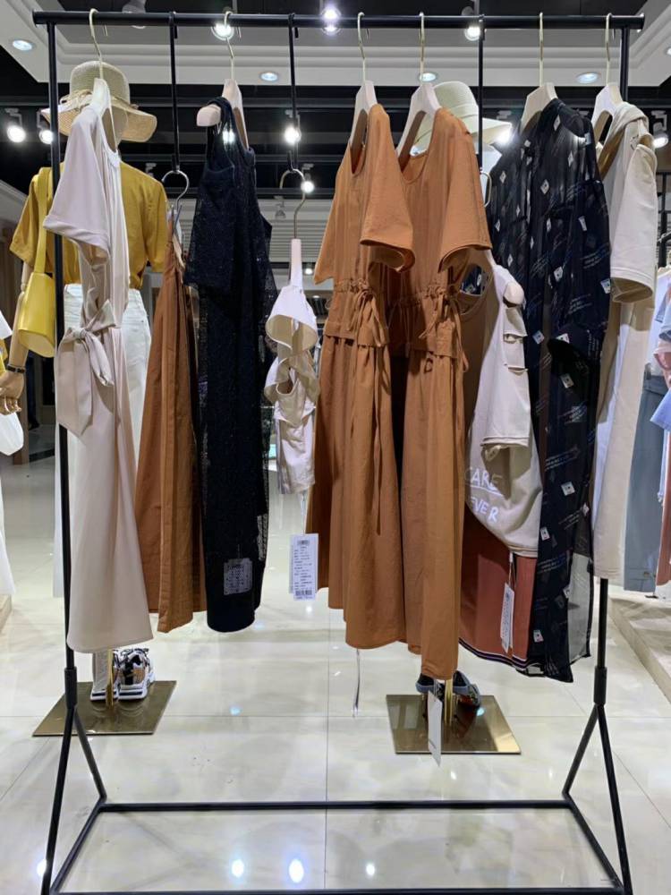 gccg知恩品牌折扣女装尾货批发走份厂家吉丘古儿