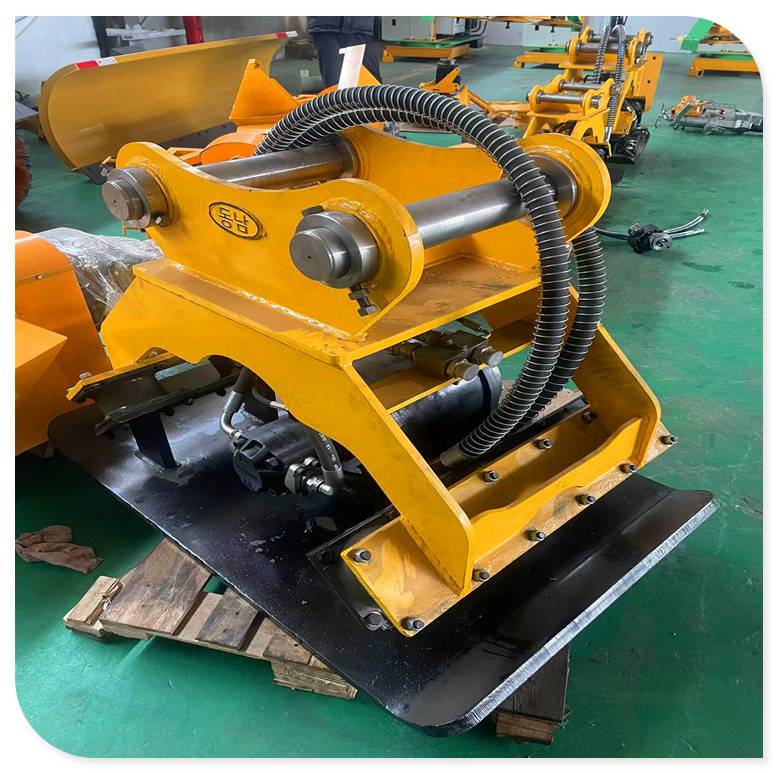 创菲机械液压平板振动夯机沟渠平板夯上门安装