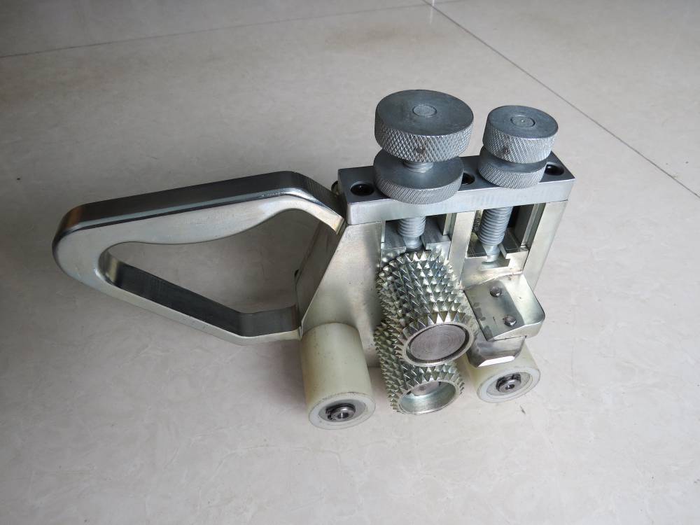 输送带剥胶机橡胶皮带割胶机输送带剥皮机便携式剥皮机小型割胶机