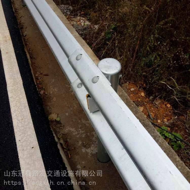 路宏 来宾 喷塑三波护栏 高速公路波形护栏 现货供应