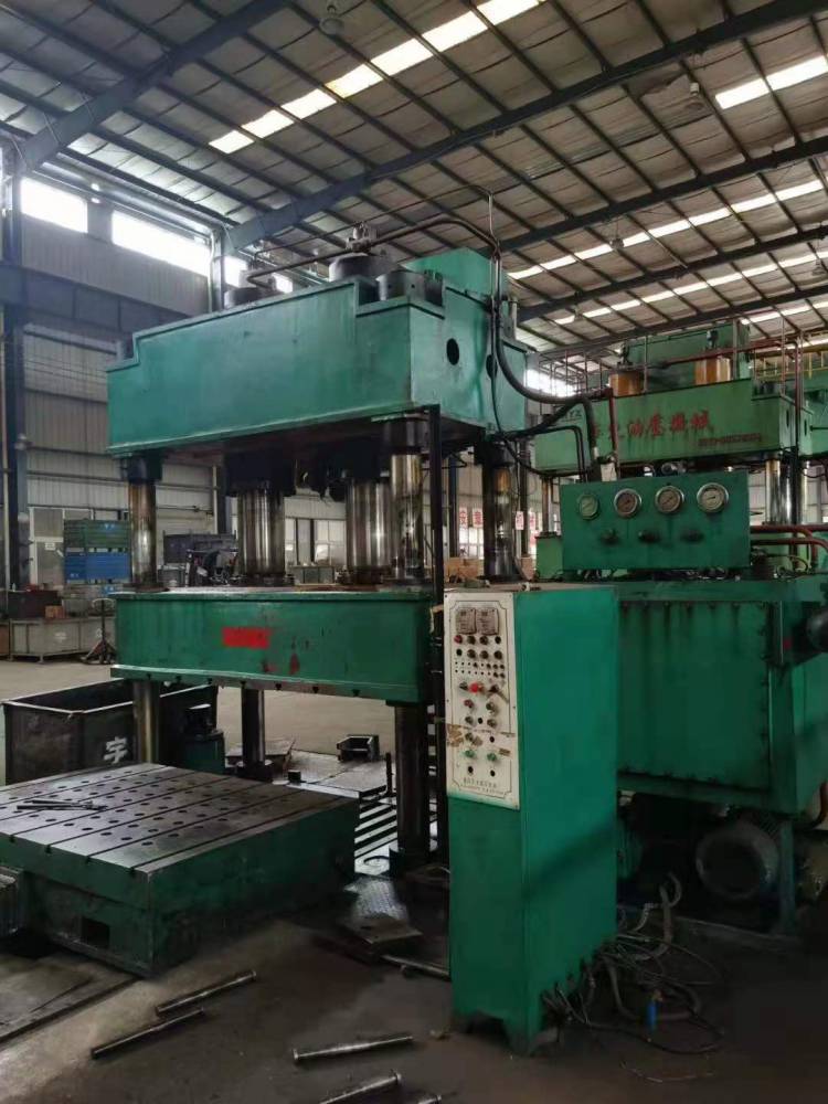 全国的机床市场——文安大王东机床市场,购销国内外各种二手加工中心