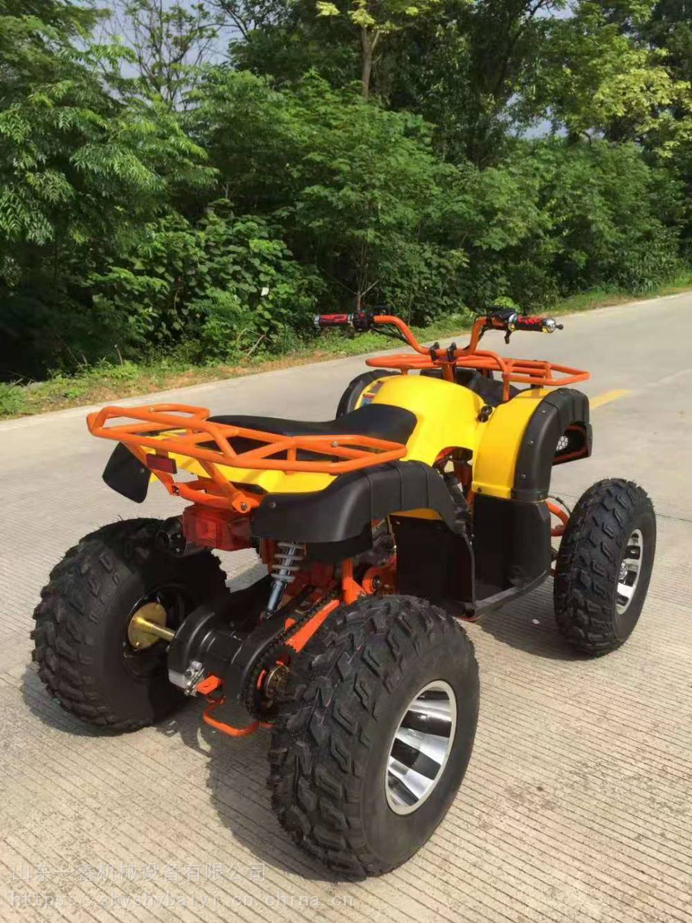 250四驱越野沙滩车大轮胎沙滩摩托车小公牛越野车