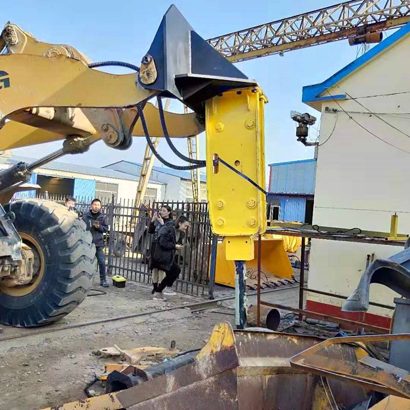 巴彦淖尔静音破碎锤破碎路面铲车安装锤头