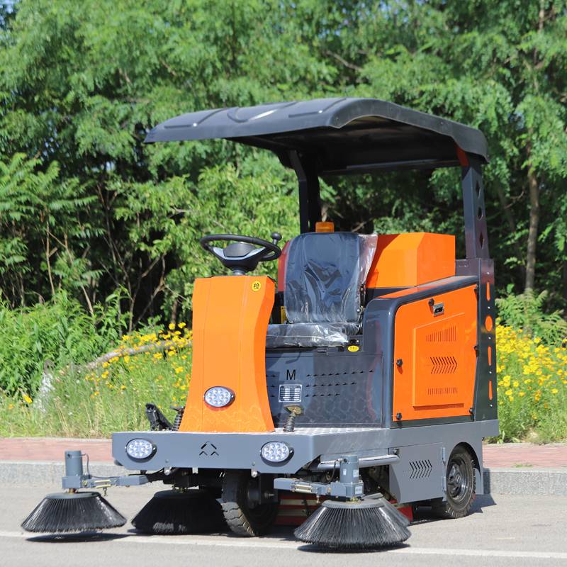 欣元半封闭电动扫地车驾驶式道路清扫车图片