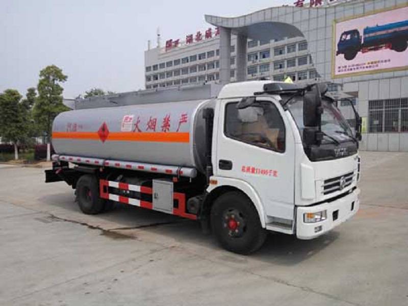 广西南宁西乡塘批量直销东风国六13至15吨柴油加油车