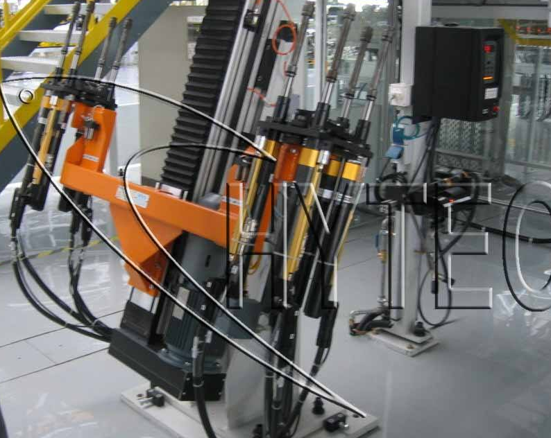 国产电动伺服拧紧轴螺栓多轴拧紧机厂家