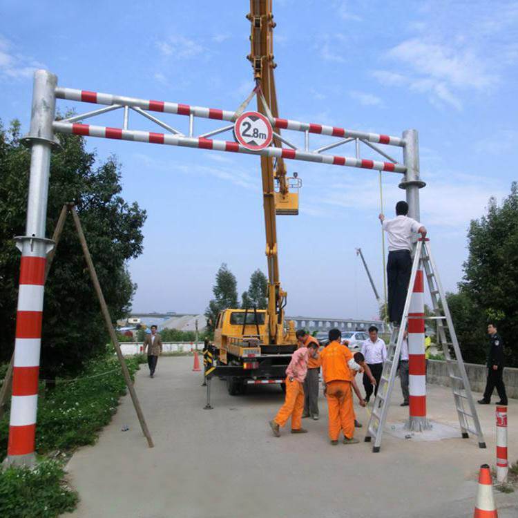 安装固定限高架简易限高杆升降限高架图片