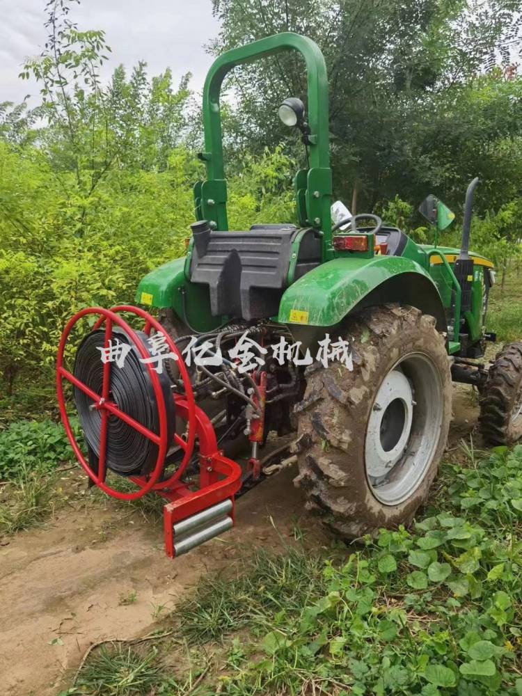 滴灌带卷取机甘肃自动收滴灌水带机蔬菜地滴灌管收集机器