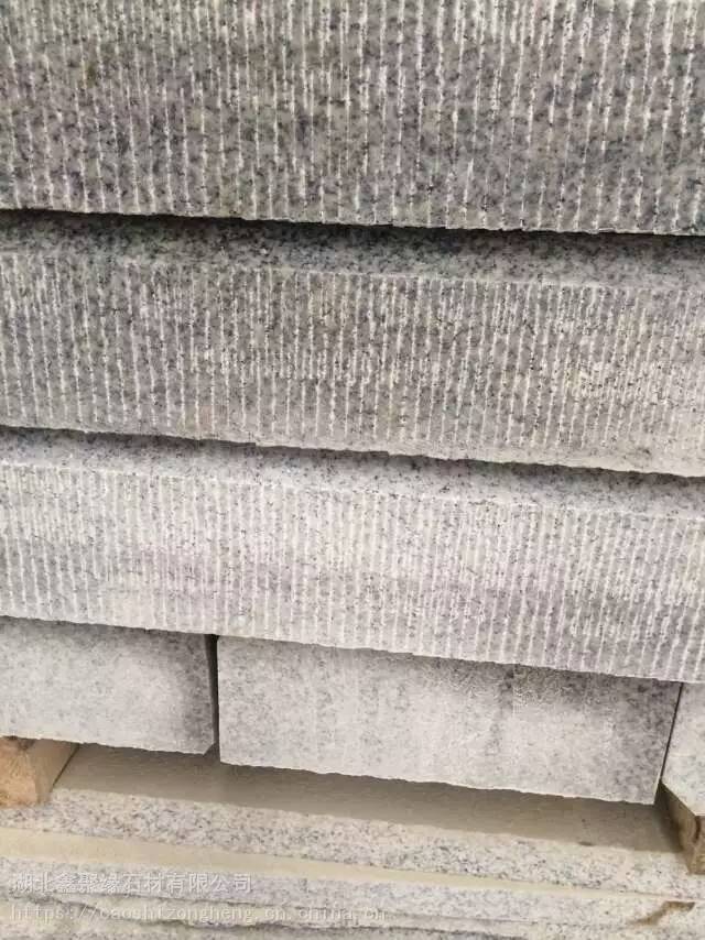 石材厂批发广西南宁芝麻白火烧板山西太原芝麻白机切面路沿石山东济南