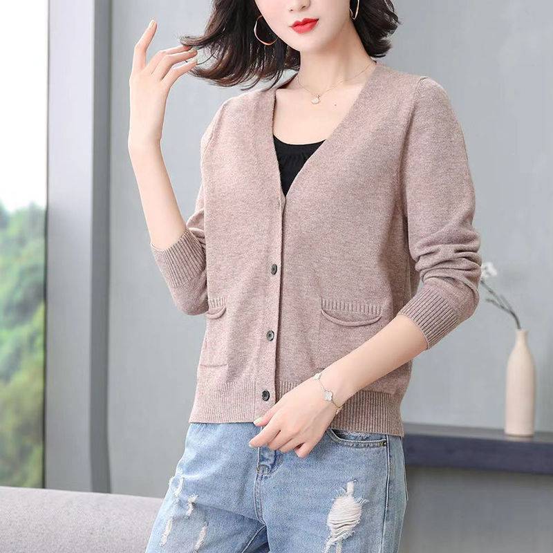 黑龙江鸡西服装批发2元3元5元毛衣 打底女式针织衫地摊货源好卖