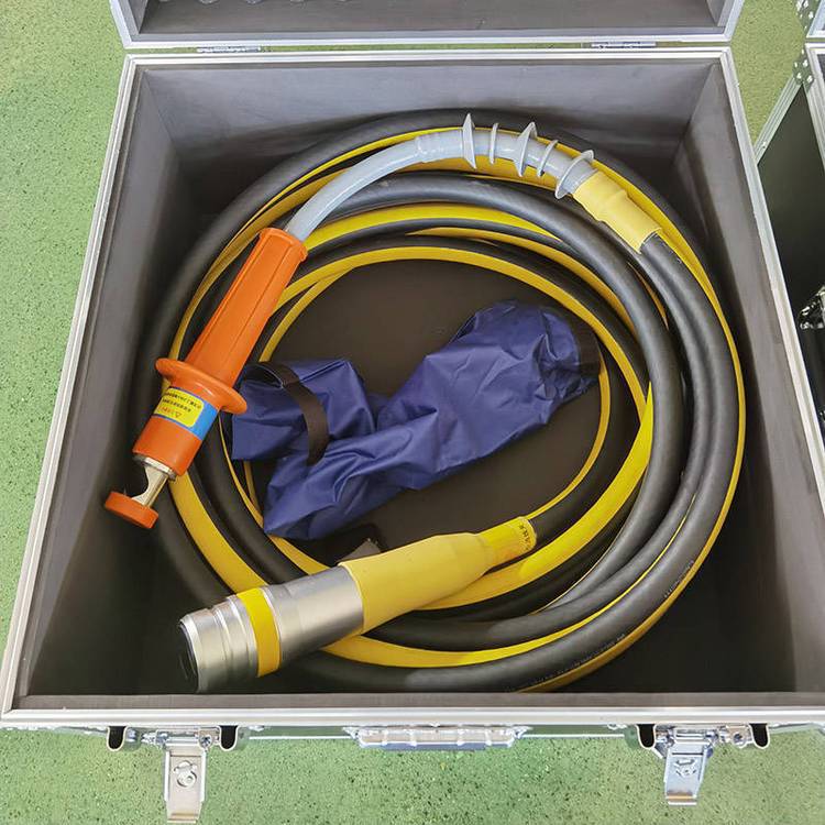 首页>安全,防护>消防设备>其他消防设备>带电作业旁路电缆铜芯引下