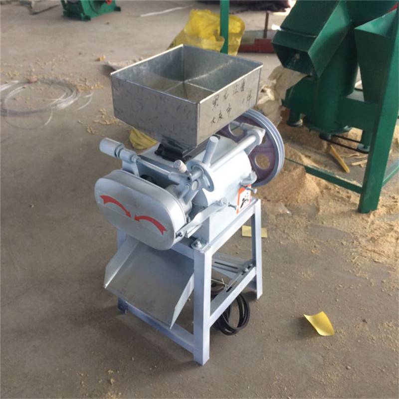 小型杏仁破碎机小型对辊花生碎机器20型小型杂粮破碎机