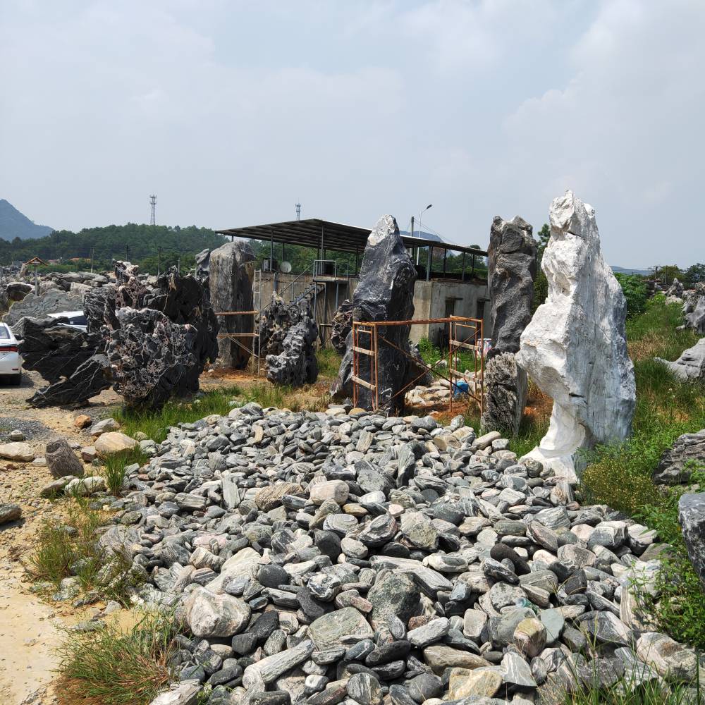 清远哪里有泰山石厂家小型泰山石图片30公分左右的泰山石