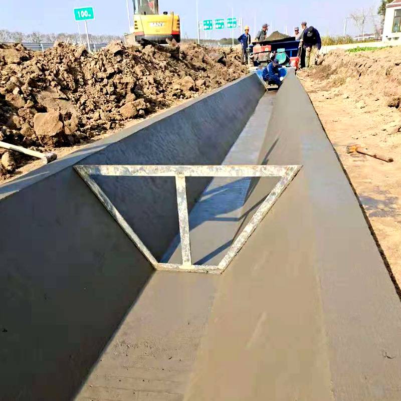 自动梯形硬质渠滑模机 u型水渠自走滑膜机 矩形边沟现浇一体机 - 企业