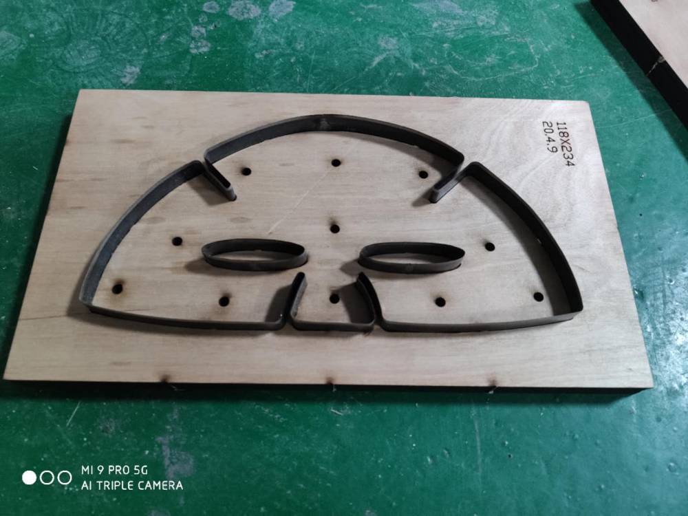 kn95口罩模切平面刀模不干胶激光刀模无纺布冲压刀模