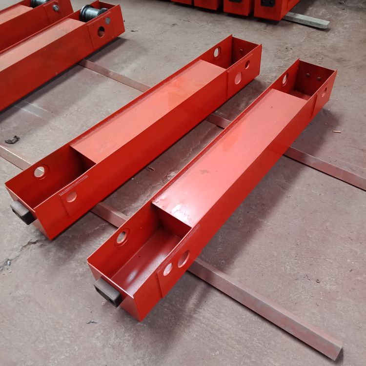 起重机端梁梁头龙门吊单梁行走地梁200轮300轮梁头