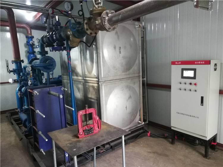 康盛热交换器获得集装箱式液冷体系专利换热机组用于为相同侧的多个液冷机柜进行换热