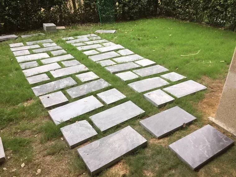 四川天然青石板板汀步石不规则汀步石户外花园垫脚石复古防滑公园脚踏