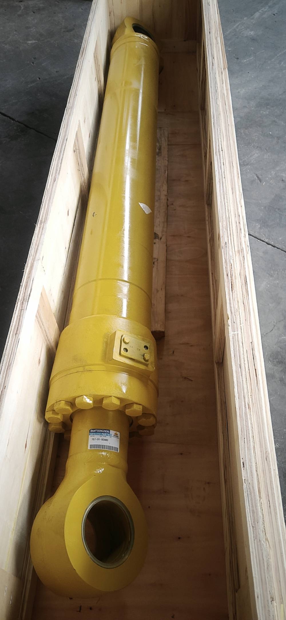 小松挖掘机pc6508铲斗油缸707010ca80