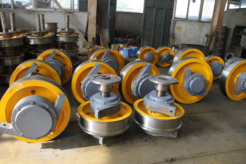 供应桥式双梁起重机大车运行轨道铸钢主动轮700200mm